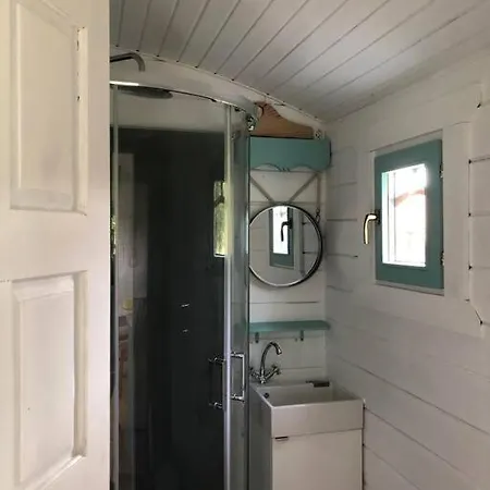 Apartmán Charmante Roulotte Dans La Nature *